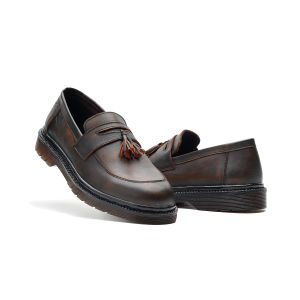 Sepatu Formal Loafers Kulit Slip On Pria Greata Oscar Camel