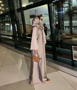 ABAYA MEDINA / GAMIS POLOS SET HIJAB TERBARU / DRESS WANITA TERBARU 2024 / SET HIJAB MODERN KEKINIAN / SET HIJAB DEWASA / ONE SET HIJAB SYARI  / GAMIS IBU IBU MODEL SEKARANG