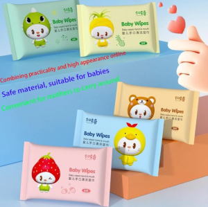 City Goods 5pcs Small Bag Wet Wipes for Hand and Mouth Cleaning Portable Travel Essentials Kids Use(random)