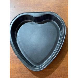 [BRAND NEW] Non-Stick Heart Shaped Cake Pan 27cm  Large Carbon Steel Baking Mold Tin