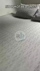 NO LUKOT Bedsheet Set with FREE Pouch Aztec Leaves Embossed Design