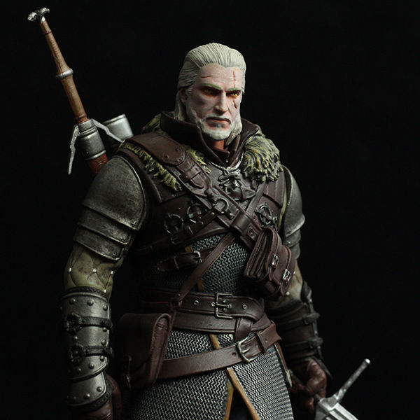 1pcs The Witcher 3 Wild Hunt Grizzly Bear School Costume Geralt Action