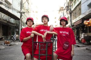 BANGKOK TALES: TOP-เสื้อยืด-แขนสั้น-มหาเศรษฐี-แดง-40