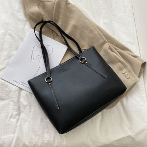 กระเป๋าสะพายผญ กระเป๋าสะพายข้างผู้หญิง  ชนกลุ่มน้อย พื้นผิว ความนิยม ความจุสูง กระเป๋าโท้ทอารมณ์แฟชั่นฝรั่งเศสใหม่