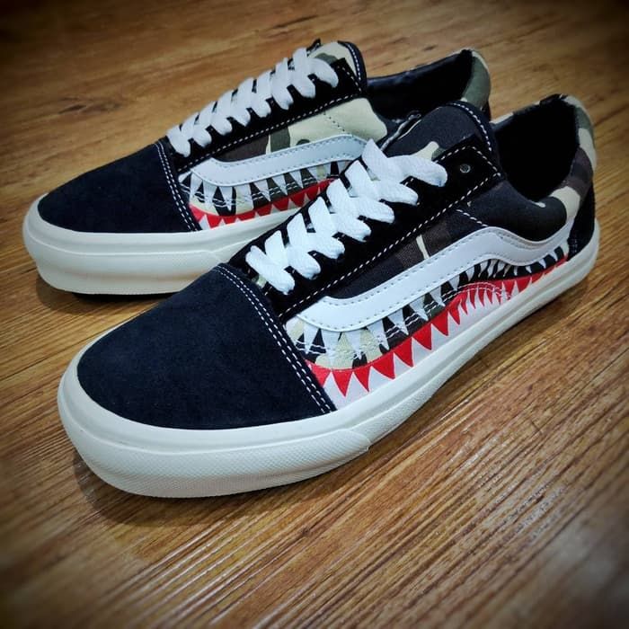 Sepatu Kets Casual Sneakers Pria Vans Oldskool Bape Shark Tooth