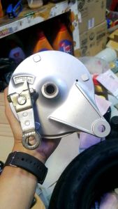 Panel rumah kampas rem belakang blitz original