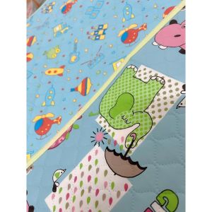 Chiếu lót chống thấm thay bỉm cho bé sơ sinh