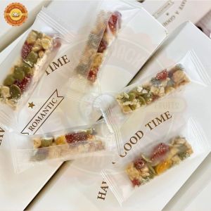 ธัญพืชอัดแท่ง 8 เซียน ธัญพืชอัดแท่ง – อร่อยเต็มคุณค่า ในแท่งเดียว (ห่อ 15/30 ชิ้น)