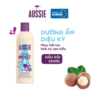 Dầu Gội Thuần Chay Dưỡng Tóc Chuyên Sâu & Phục Hồi Bồng Bềnh Aussie Miracle Moist/Aussome Volume 300ml Châu Âu - kết hợp với trái cây thiên nhiên và các thành phần cấp ẩm giúp bảo vệ tóc khỏi tác nhân môi trường giữ mái tóc luôn đầy sức sống.