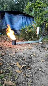 เตาจุดน้ำมันใช้เผาถ่านแทนฟืน