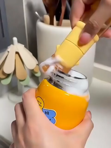 Five In One Cup Cleaning Brush Bottle Lid Straw Gap Cleaner Multi Function Kitchen Cleaning Tool Berus Pembersih Cawan Lima Dalam Satu Berus Botol Penutup Straw Celah Alat Pembersihan Dapur 五合一杯盖清洁刷水杯专用刷奶瓶清洗刷缝隙刷杯口吸管清洁工具家用清洁神器 H198