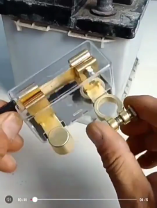 Efficient Disconnect Switch 12V/24V 250A with Top Post Negative Terminals Isolator for Marine And Automotive Use