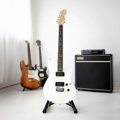 Gitar Elektrik Model Musicman Stinger SOL-20 Guitar Listrik