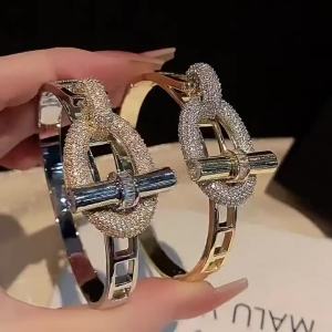 Cross-border best-selling copper plating 18k New model of genuine gold crossbar ot Series of rings and bracelet sets light luxury copper inlaid with zirconium manufacturer