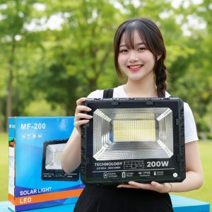 Đèn năng lượng mặt trời 200W cao cấp đèn pha sáng trên 12h chính hãng Mifidi Solar tấm pin Mono siêu lớn - BH VIP 2 năm miễn phí tận nhà
