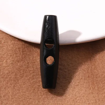 Nút gỗ dài 3cm có 2 lỗ nhiều màu - Dùng trang trí áo túi xách mũ nón