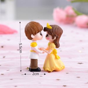 SKJK 2/3Pc Gift Couple Micro Landscape Grandma Dollhouse Home Miniatures Christmas Decoration Ornaments Fairy Garden Figurines