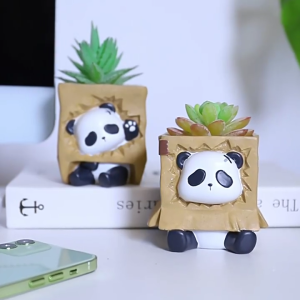 Elegant Panda Succulent Planter Handmade Resin Flower Pots Decorative Pen Holder for Indoor and Outdoor Decoration