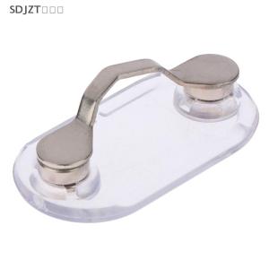 ZZ🔥🔥🔥 แม่เหล็กแขวนแว่นตาขาเข็มกลัดหลายฟังก์ชั่นแบบพกพาคลิปเสื้อผ้า