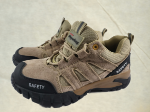 FLYWING B306 Safety Shoes – Suede Leather Kevlar Midsole 200J Composite Toecap Built for Hiking & Work
