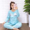 Bộ đồ  sau sinh và cho con bú tiện lợi. 