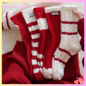 [KUNLIAN] 6 đôi mùa đông năm Mới Vớ nhung với sọc trắng đỏ cho phụ nữ vớ giữa ống cô gái ấm áp sang trọng vớ Đỏ món quà giáng sinh