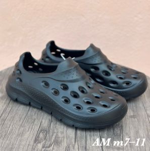 รุ่นFoamies Arch Fit รองเท้าแตะผู้ชาย ใส่เท่ห์ๆ น้ำหนักเบา ใส่สบาย ไม่เจ็บเท้า (ไซส์.M7-M11(US) สีดำ