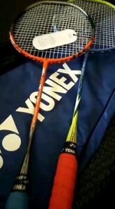 RAKET BADMINTON Berkualitas Tanpa Sambungan Bonus Tas Grip