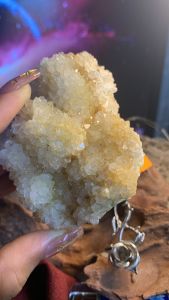 Trứng Đá Thạch Anh vàng tự nhiên tán sắc năng lượng vũ trụ tặng đế 635