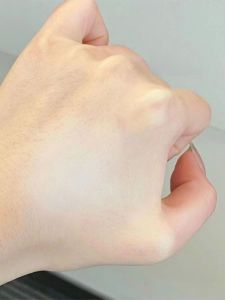 Flortte Bunny ปากกาเน้นข้อความผิวมันเงาสีสันสดใส และให้ความรู้สึกเป็นมิตรกับสิ่งแวดล้อมในความมืดผิวด้านยาวติดทนนาน