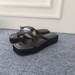 Leora Veddira - Shoeponic - Sandal Wedges - Hak 4 cm - SPN Wedges Silang Jepit - Sendal Dewasa Perempuan