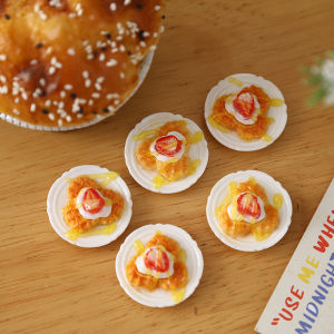 QUANSEN 4PCS Dollhouse Miniature Simulation Food Strawberry Waffle Cake Model DIY Kitchen Accessories Resin Dollhouse Decoration