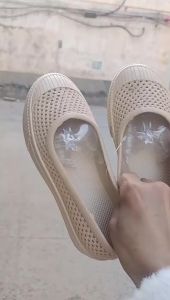 Summer Soft-Soled Comfortable Plastic Sandals For Middle-Aged And Elderly Mothers Closed-Toe Breathable Waterproof Hollowed-Out Shoes