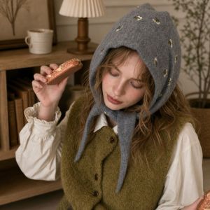 HULEQQI Flower Embroidered Triangle Scarf Daisy Floral Embroidery Wool Blend Headscarf Retro Retro Wraps Women