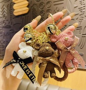 Q พวงกุญแจหมี & กระต่ายขน เรซิ่นการ์ตูน สร้างสรรค์ พวงกุญแจรถ ราคาล่าสุด จี้ห้อยกระเป๋าแฟชั่นน่ารักๆ