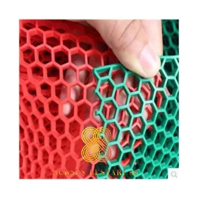 Keset Karpet Anti Slip Kamar Mandi Wudhu Masjid Hexagon 50x120