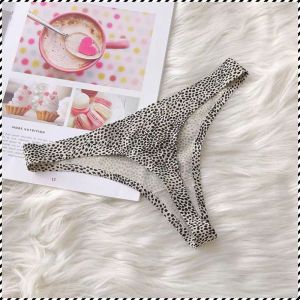 ชุดชั้นในกางเกง ความยืดหยุ่น สะดวกสบาย กางเกงผู้หญิง รูปลักษณ์ทันสมัย เซ็กซี่ ใกล้กับร่างกาย