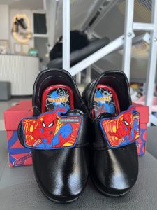 K รองเท้านักเรียน หนังดำ รองเท้านักเรียนชาย  มีไฟ Size 25-36