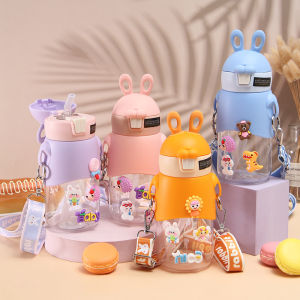 Bình nước nhựa Tai Thỏ 500ml kèm sticker dể thương bình đựng nước dành cho học sinh có dây đeochất liệu nhựa ABS
