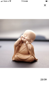 DEK BETONG ตุ๊กตาเณรน้อย ตุ๊กตาเรซิ่น เป็นตุ๊กตาน่ารัก ๆ ใว้สำหรับตกแต่งตั้งโชว์ในบ้าน ตั้งโชว์ตู้โชว์ ตั้งโชว์ห้องนั่งเล่น ส่งตรงจากไทย