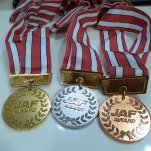 Kỷ niệm chương Nhật bản JAF AWARD trưng bày sở thích sưu tầm second hand