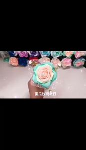 ริบบิ้นริบบิ้นโพลีเอสเตอร์นุ่มทนทานหลายสีหลายด้านเหมาะสำหรับห่อของขวัญงานแต่งงานและงานวันเกิด