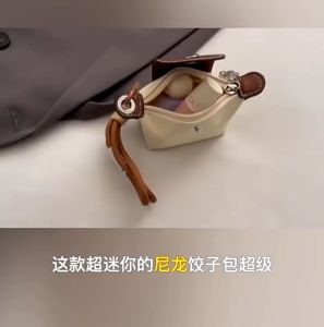 Mini Dumpling Bag Zipper Coin Purse Card Holder Key Earphone Lipstick Storage Bag with Wrist Strap PAZU