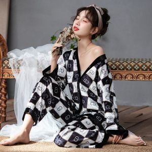 [SIZE M - 2XL] CP Mall [New Arrival] [Premium Quality] Velvet Modern Collection Essentials Women Baju Tidur Long Sleeve Deep V Collar Colours Printed Pyjamas Sets with Long Pant - S1324 (with 3 Colours optional) Baju Tidur Wanita Sleepwear