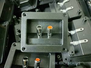 แท็บหลังตู้ลำโพงแบบสปริงกด (รหัสสินค้า Pw-01) ตัวกดเป็นเหล็ก ล็อคสายแน่น วัสดุเกรดดีพลาสติกABS แข็งแรงได้มาตรฐาน