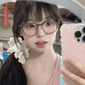 Lei Shiming Wears Large-framed Myopia Glasses in Cold Brown Color Without Makeup 雷视明素颜冷茶色大框近视眼镜学生近视镜网红复古超轻蓝光高颜值
