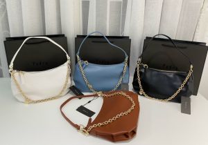 Túi đeo vai PEDRO. cao cấp túi kẹp nách nữ Model: PW2-75060057