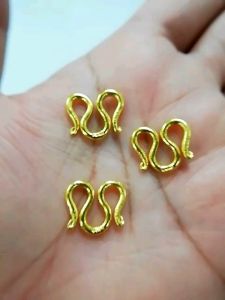 ตะขอ ทองปลอม ตะขอสร้อย5บาท โดนน้ําได้ สีเหมือนจริง ใส่กับทองแท้ได้ ไม่กินเนื้อทอง สีไม่โดด ชุด3ตัว ทองหุ้มแก้ว มีของตลอด ส่งของทุกวัน ได้ของเร็วทันใช้