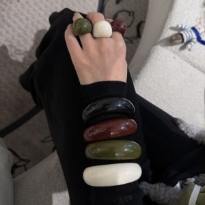 THANKSKY Màu trơn Vòng tay hở bằng nhựa Acrylic Phong cách Châu Âu Mỹ Bohemian Nhẫn cầm tay hoài cổ Sáng Tạo Phụ kiện trang sức Vòng đeo tay bản rộng Phụ nữ