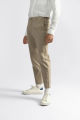 Quần Kaki Nam Cotton Gập Ly Trơn Form Slim Crop - Routine 10S23PCA001. 